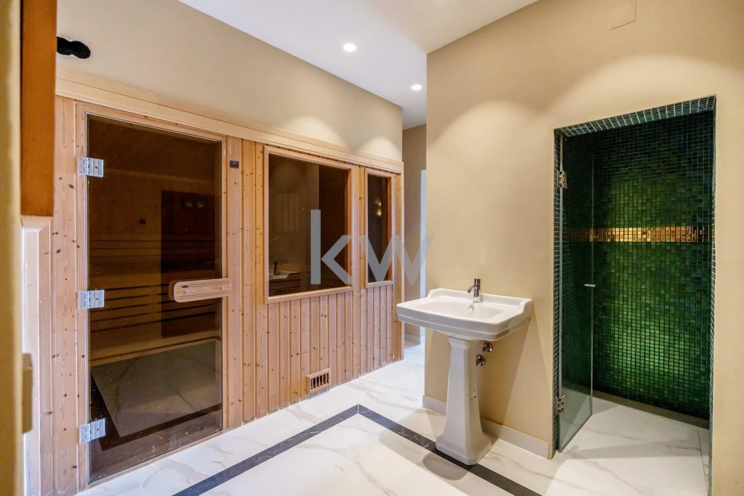 Moradia T7 para Venda em Lagos (São Sebastião e Santa Maria) Foto 67