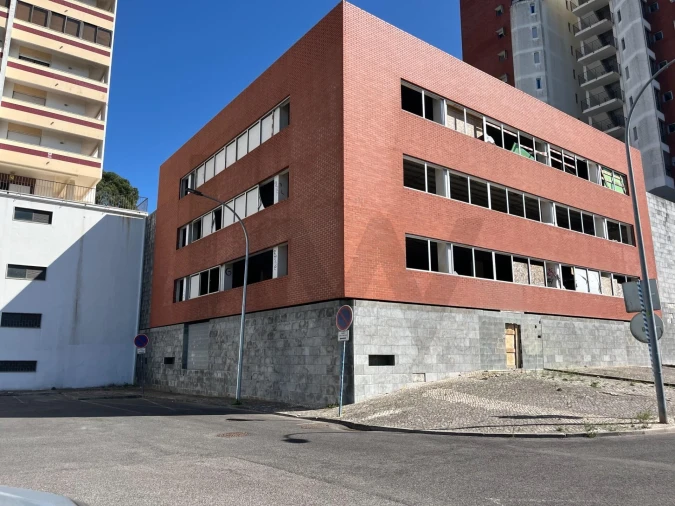 Terreno para Venda em Carnaxide e Queijas Foto 2