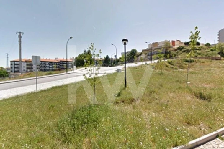 Terreno para Venda em Avelãs de Ambom e Rocamondo Foto 3