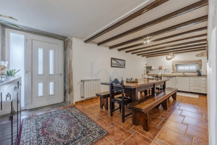 Moradia T4 para Venda em Estela Foto 5