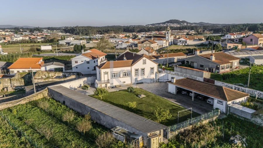 Moradia T4 para Venda em Estela Foto 2