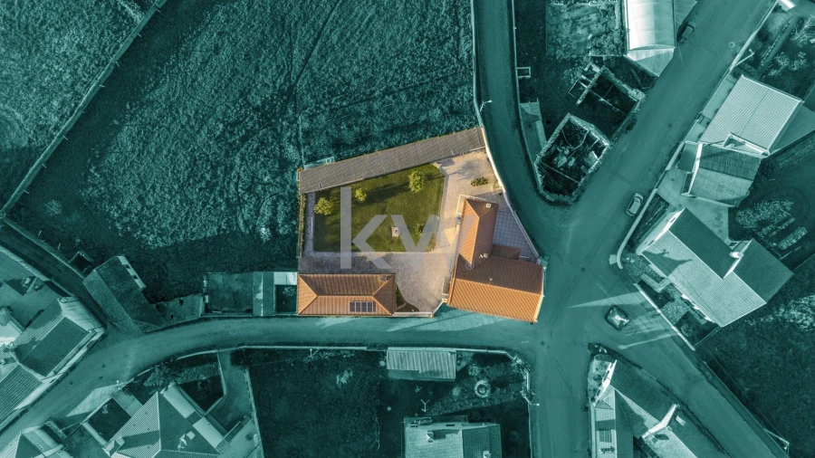 Moradia T4 para Venda em Estela Foto 3