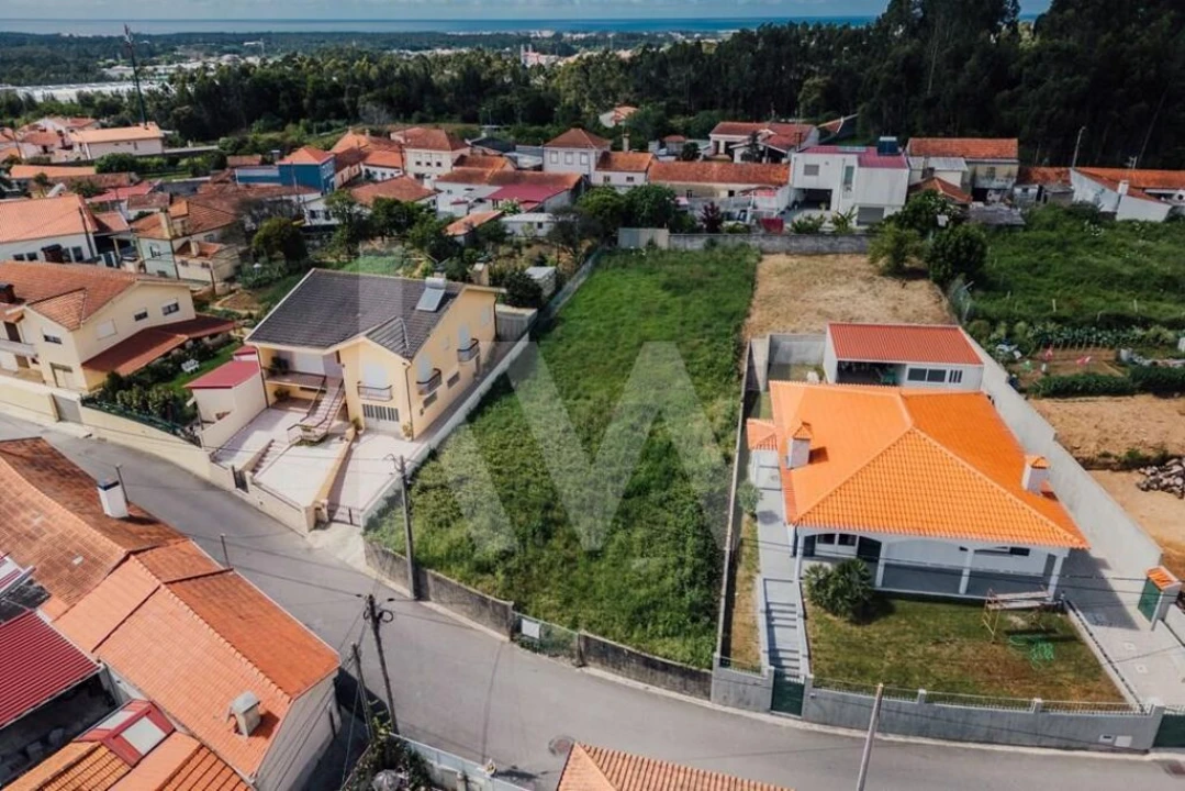 Terreno para Venda em Maceda Foto 2