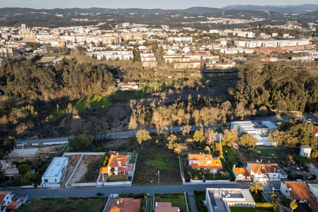 Terreno para Venda em São João da Madeira Foto 10
