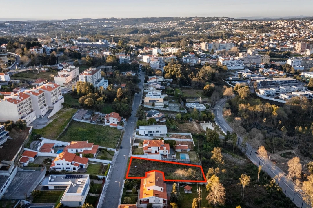 Terreno para Venda em São João da Madeira Foto 13