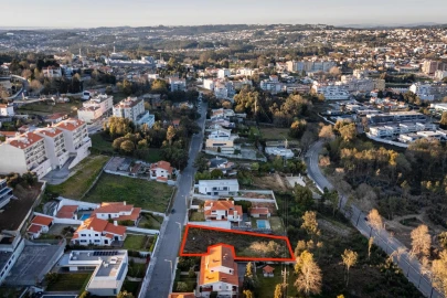 Terreno para Venda em São João da Madeira