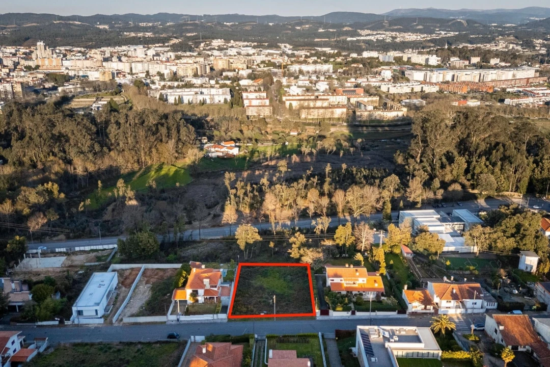 Terreno para Venda em São João da Madeira Foto 11