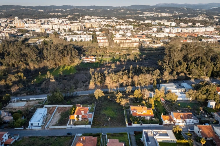 Terreno para Venda em São João da Madeira Foto 10