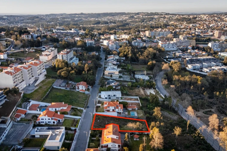 Terreno para Venda em São João da Madeira Foto 13