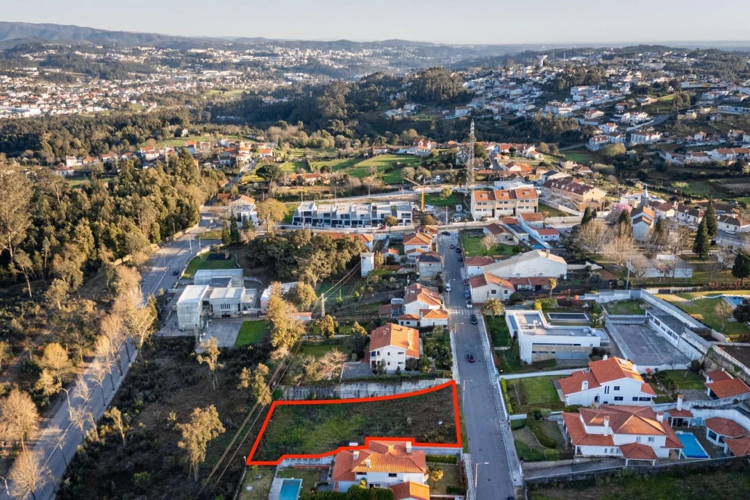 Terreno para Venda em São João da Madeira Foto 9