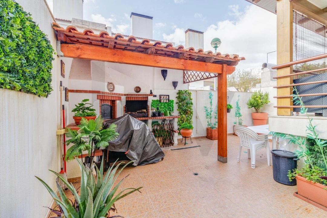 Moradia T4 para Venda em Castanheira do Ribatejo e Cachoeiras Foto 41