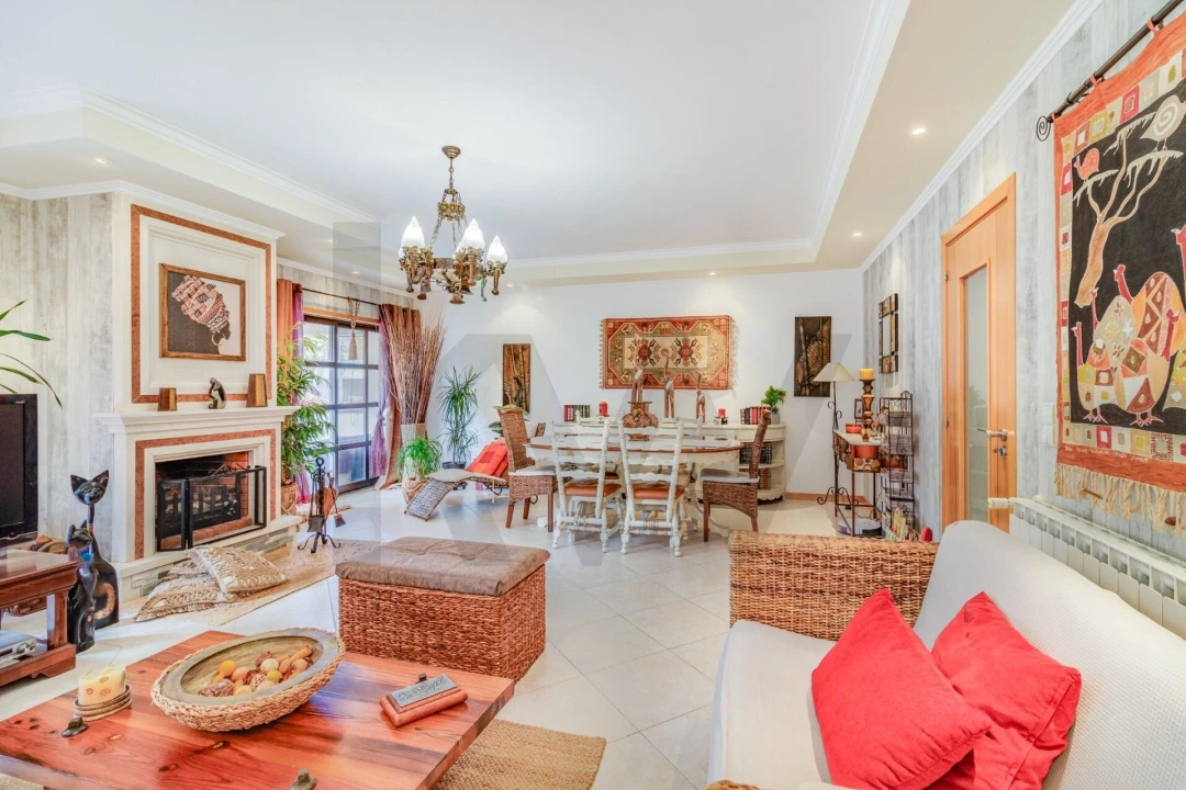 Moradia T4 para Venda em Castanheira do Ribatejo e Cachoeiras Foto 17