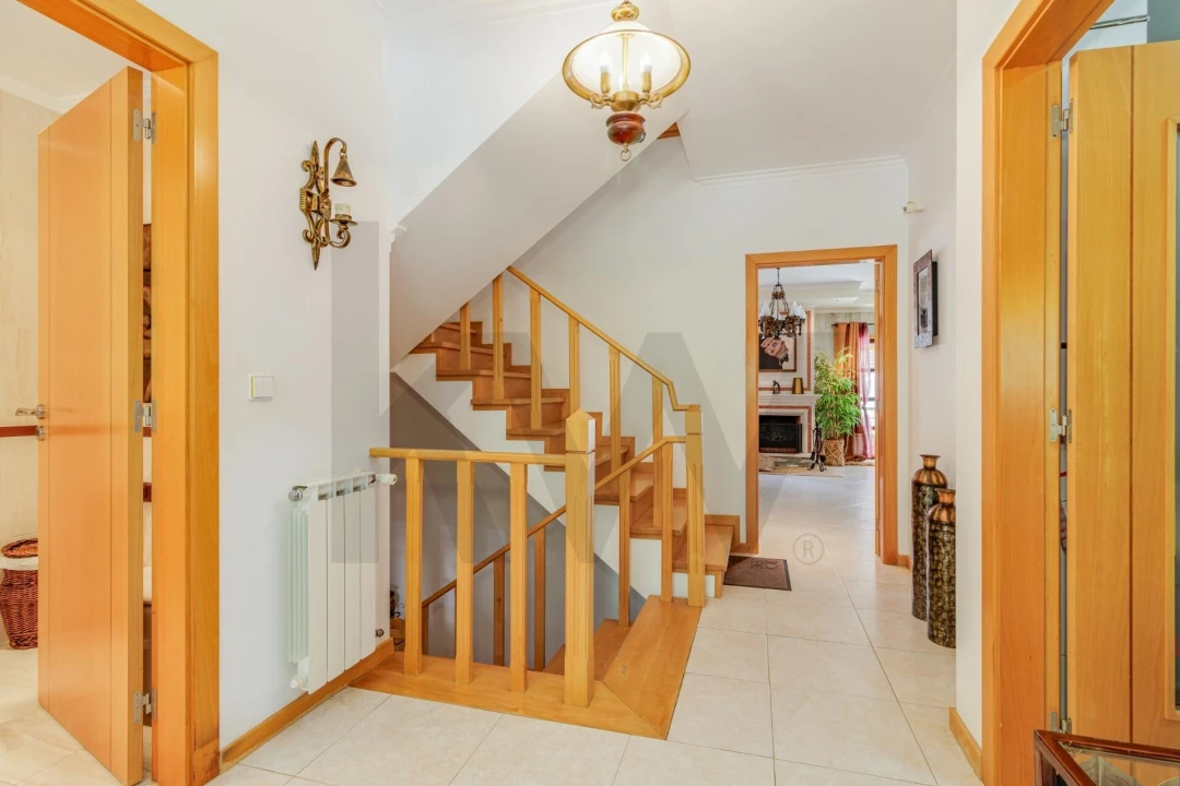 Moradia T4 para Venda em Castanheira do Ribatejo e Cachoeiras Foto 8