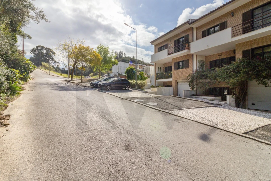 Moradia T4 para Venda em Castanheira do Ribatejo e Cachoeiras Foto 2