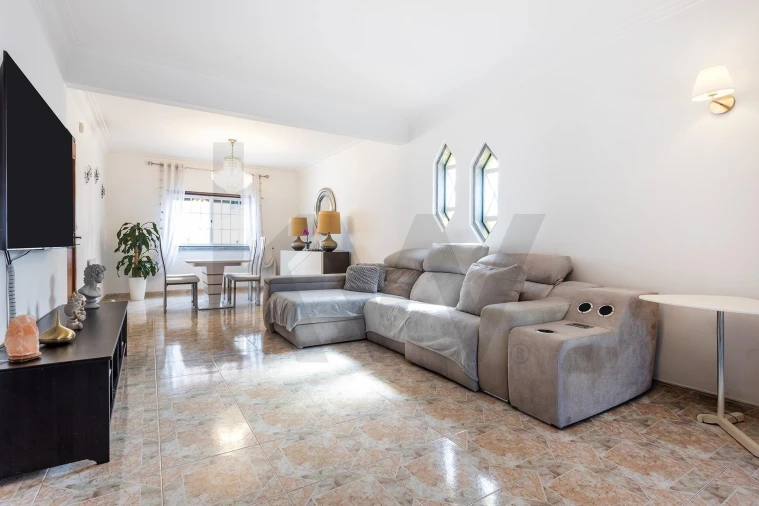 Moradia T5 para Venda em Algueirão-Mem Martins Foto 7