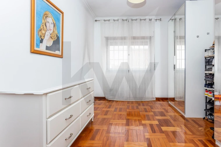 Moradia T5 para Venda em Algueirão-Mem Martins Foto 34