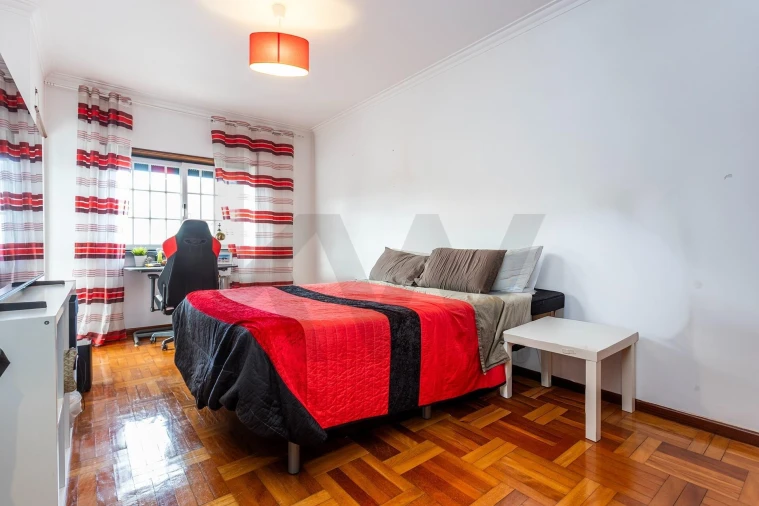 Moradia T5 para Venda em Algueirão-Mem Martins Foto 30