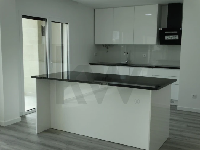 Apartamento T5 para Venda em Montijo e Afonsoeiro Foto 6