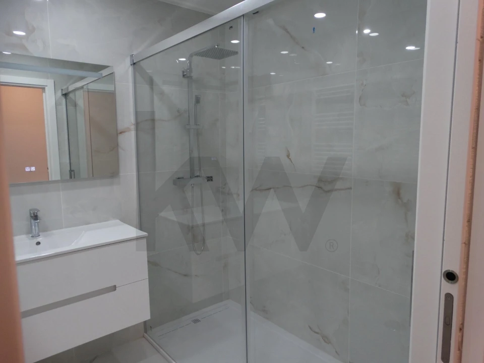 Apartamento T5 para Venda em Montijo e Afonsoeiro Foto 9