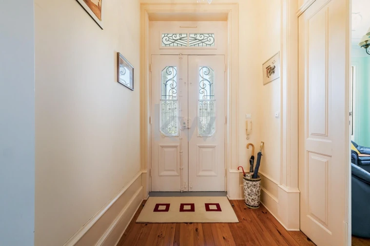 Moradia T6 para Venda em Sangalhos Foto 11