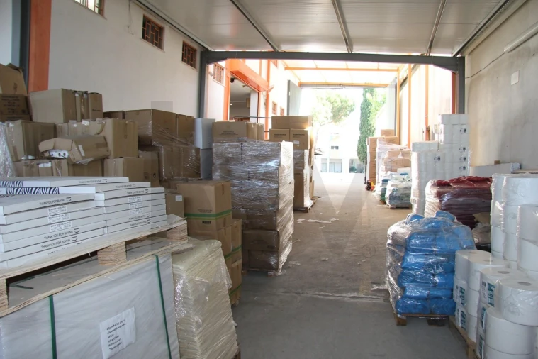 Armazém para Venda em Massamá e Monte Abraão Foto 13