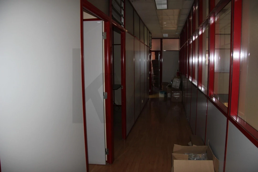 Armazém para Venda em Massamá e Monte Abraão Foto 22