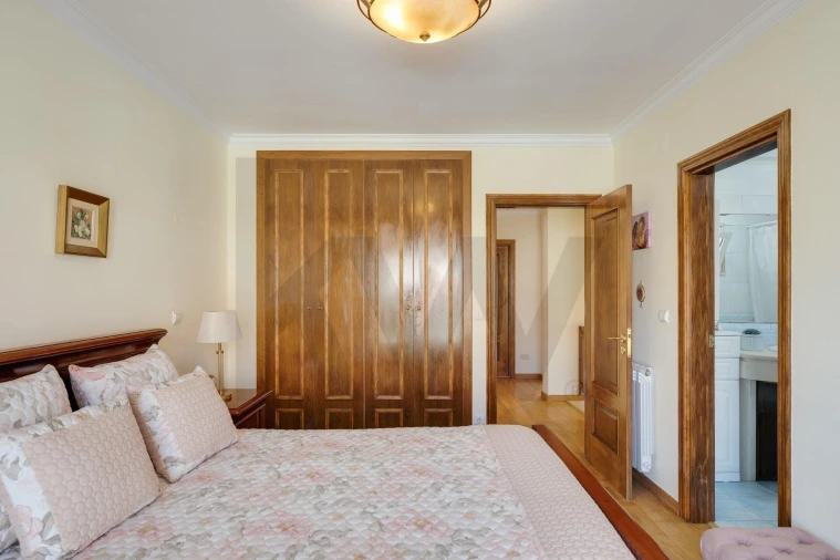 Moradia T3 para Venda em Venda do Pinheiro e Santo Estêvão das Galés Foto 28