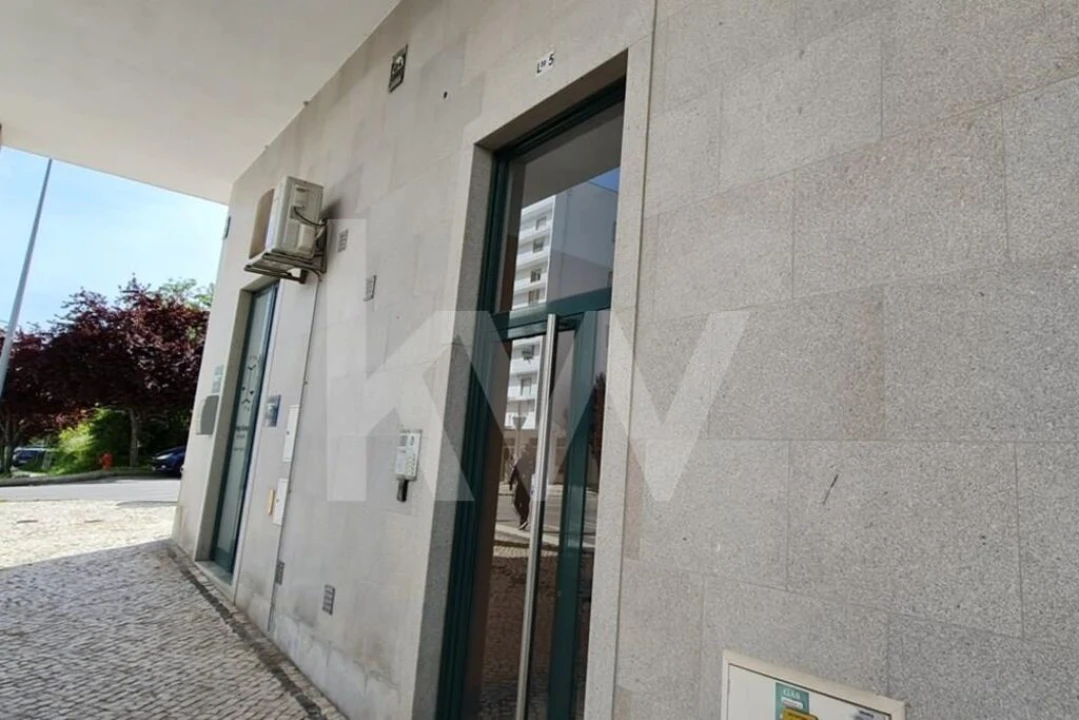 Apartamento T5 para Venda em Castelo Branco Foto 29