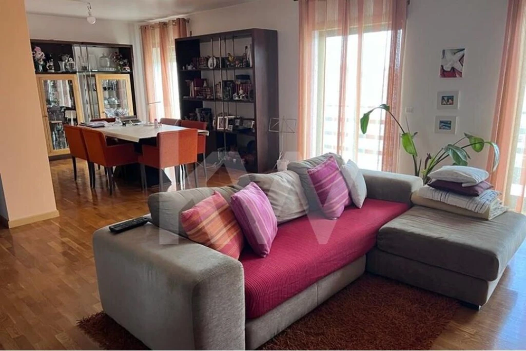 Apartamento T5 para Venda em Castelo Branco Foto 5
