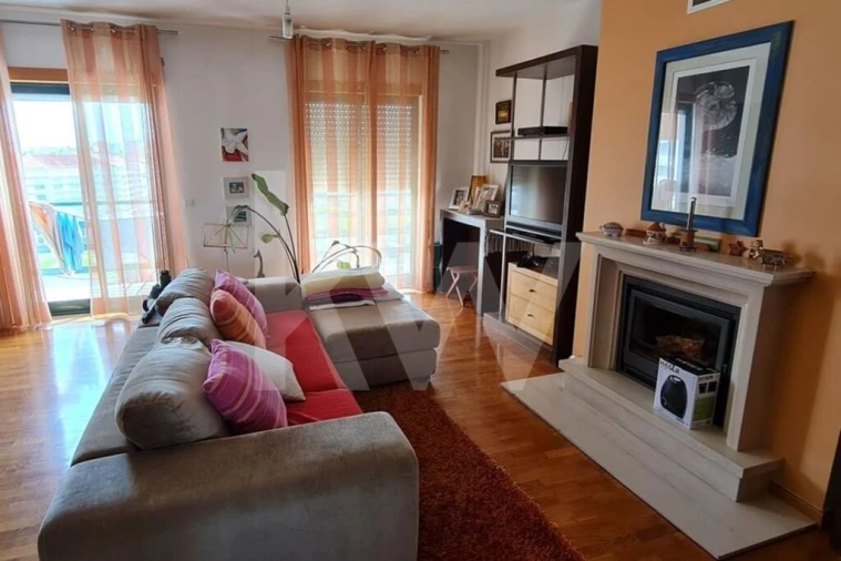 Apartamento T5 para Venda em Castelo Branco Foto 30