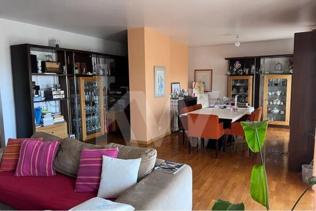 Apartamento T5 para Venda em Castelo Branco Foto 10