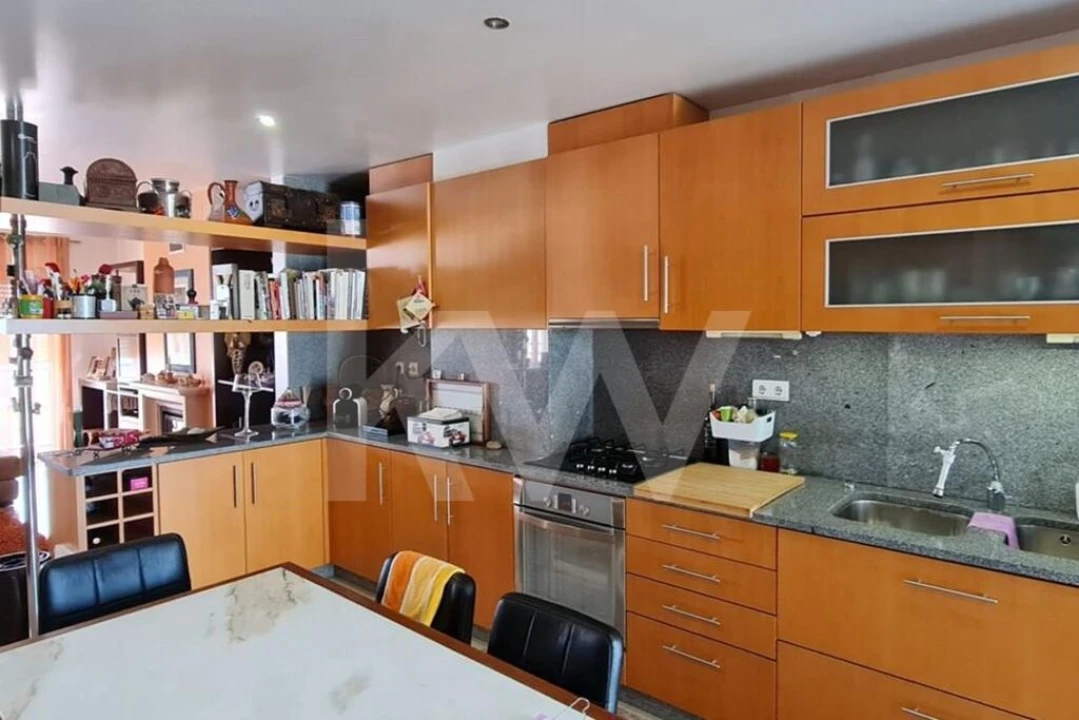 Apartamento T5 para Venda em Castelo Branco Foto 31