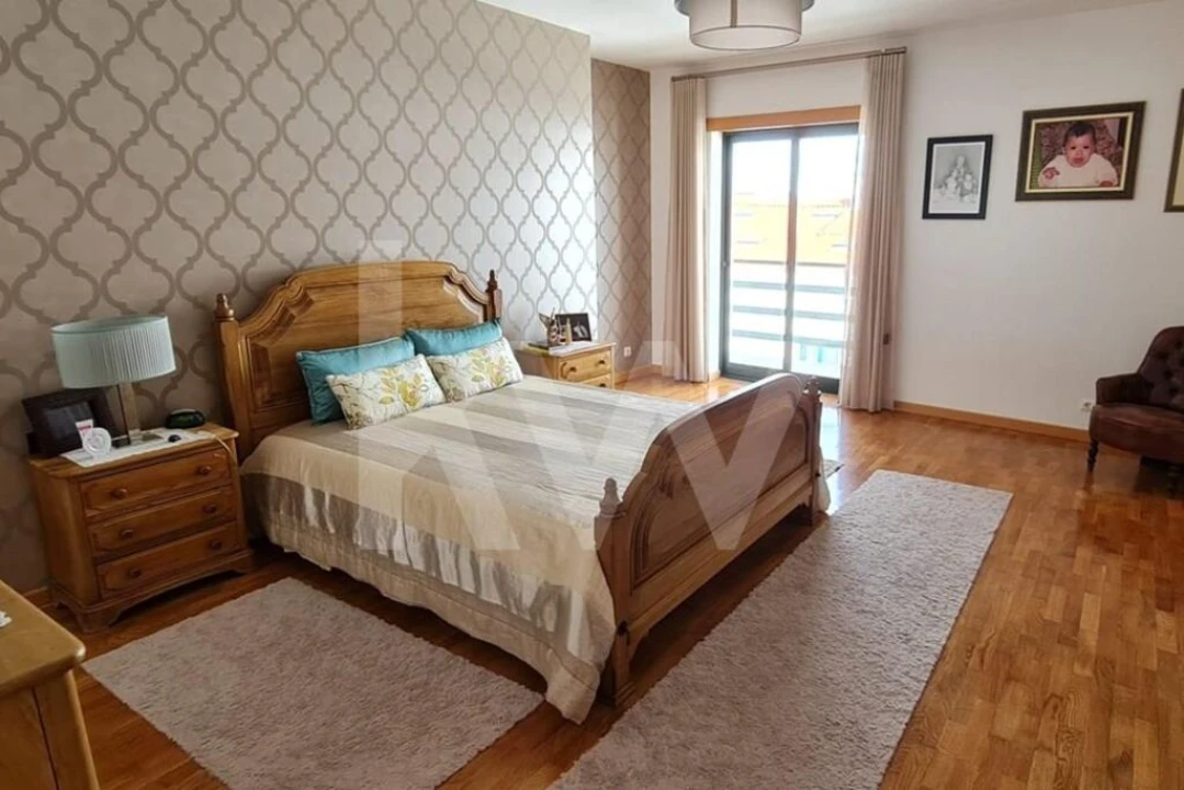 Apartamento T5 para Venda em Castelo Branco Foto 1