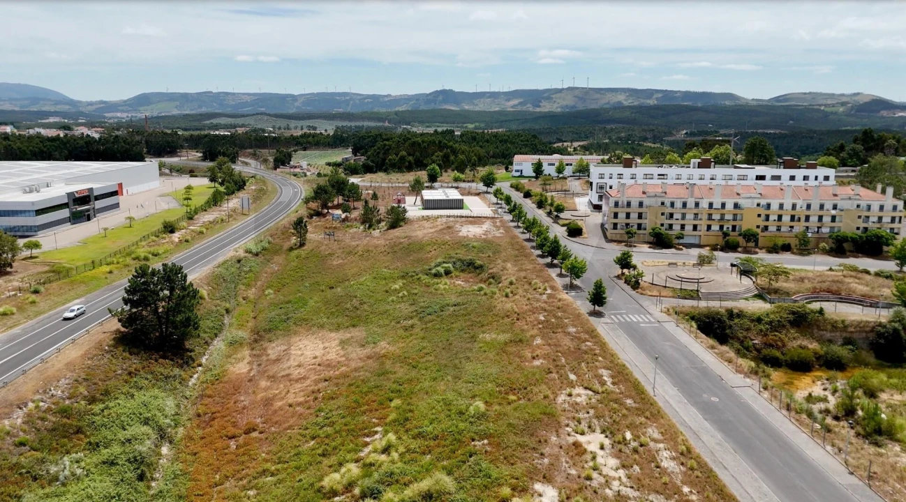 Terreno para Venda em Ramalhal Foto 2