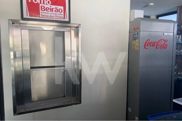 Loja para Venda em Rio de Mouro Foto 7