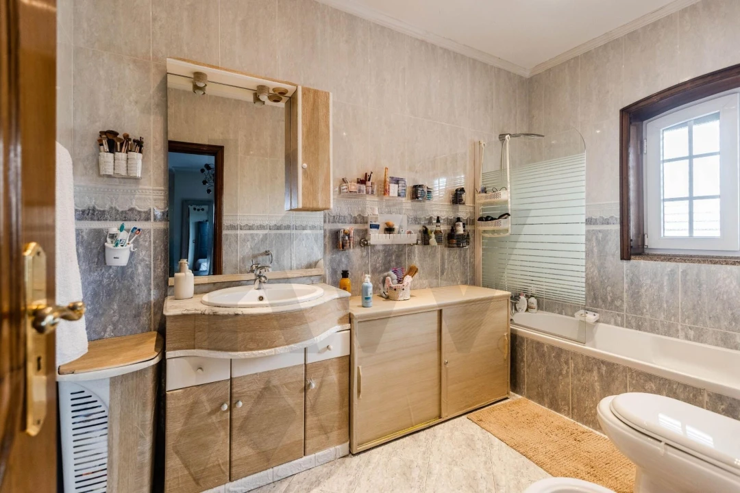 Moradia T4 para Venda em Lousado Foto 9