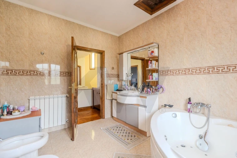 Moradia T4 para Venda em Lousado Foto 14