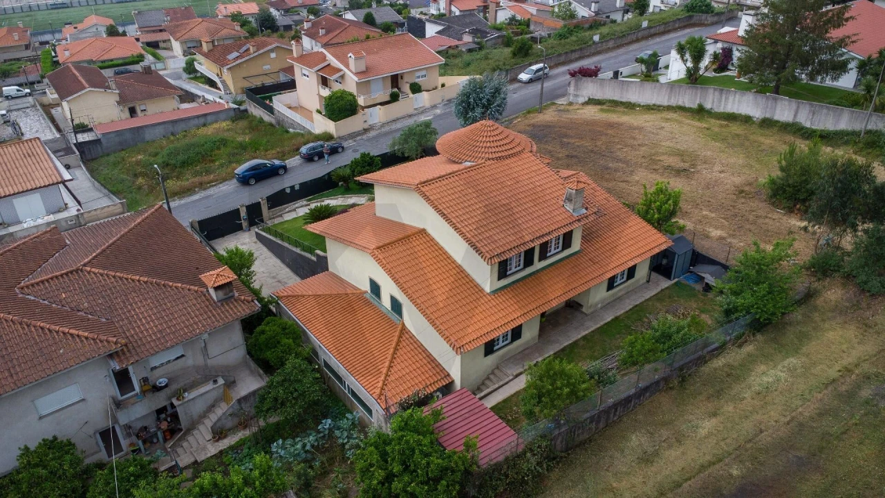 Moradia T4 para Venda em Lousado Foto 17