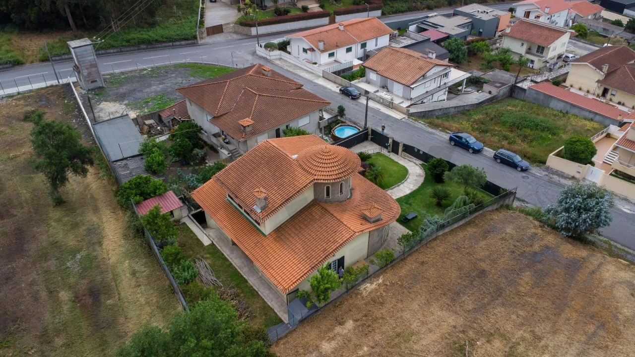 Moradia T4 para Venda em Lousado Foto 18