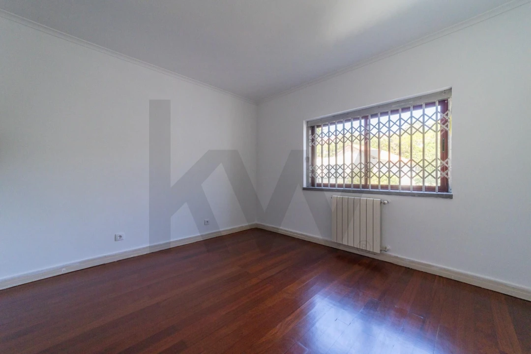 Moradia T5 para Arrendamento em Oeiras e São Julião da Barra, Paço de Arcos e Caxias Foto 13