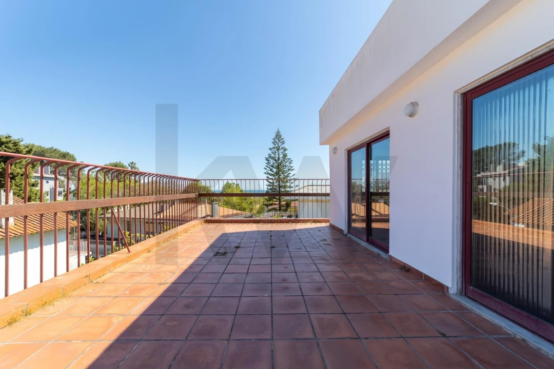 Moradia T5 para Arrendamento em Oeiras e São Julião da Barra, Paço de Arcos e Caxias Foto 36