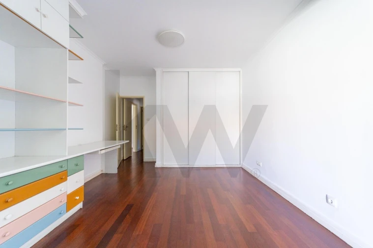 Moradia T5 para Arrendamento em Oeiras e São Julião da Barra, Paço de Arcos e Caxias Foto 29