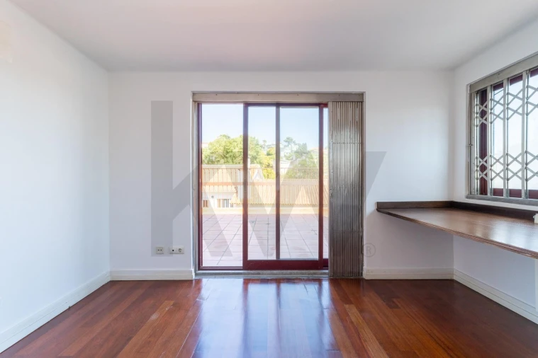 Moradia T5 para Arrendamento em Oeiras e São Julião da Barra, Paço de Arcos e Caxias Foto 33