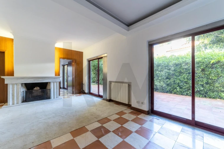 Moradia T5 para Arrendamento em Oeiras e São Julião da Barra, Paço de Arcos e Caxias Foto 4