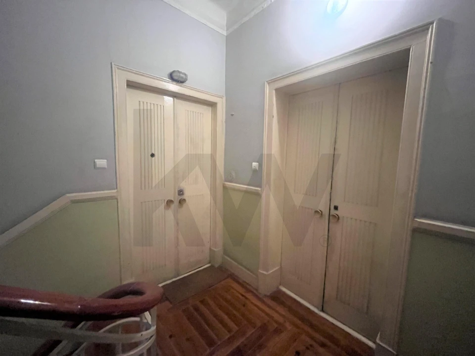 Apartamento T4 para Venda em Santo António Foto 13