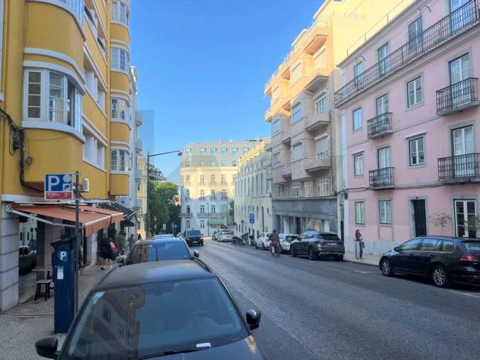 Apartamento T4 para Venda em Santo António Foto 2