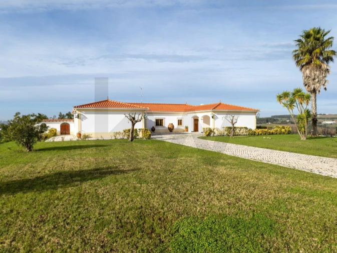 Moradia T4 para Arrendamento em Moita dos Ferreiros Foto 16