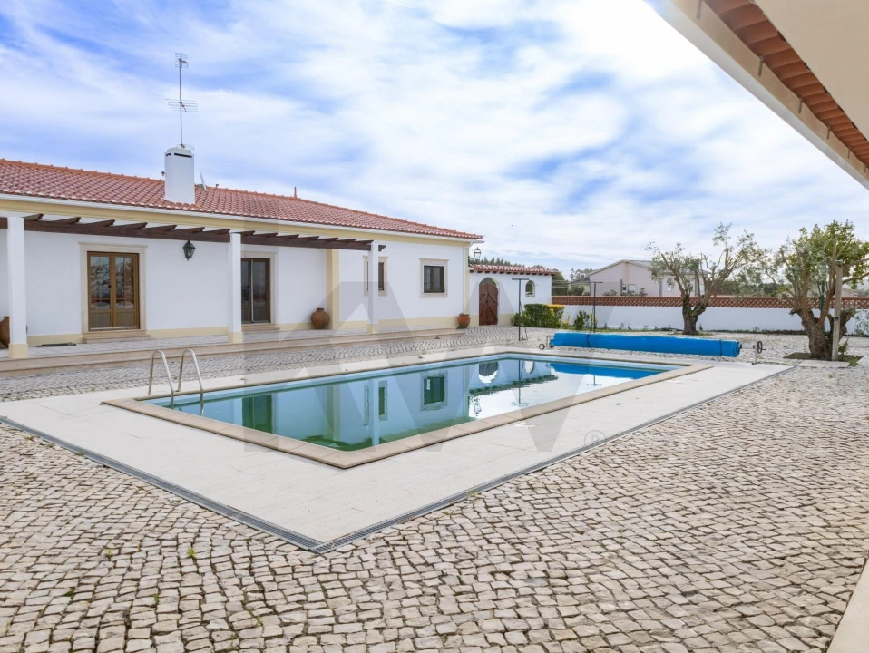 Moradia T4 para Arrendamento em Moita dos Ferreiros Foto 11