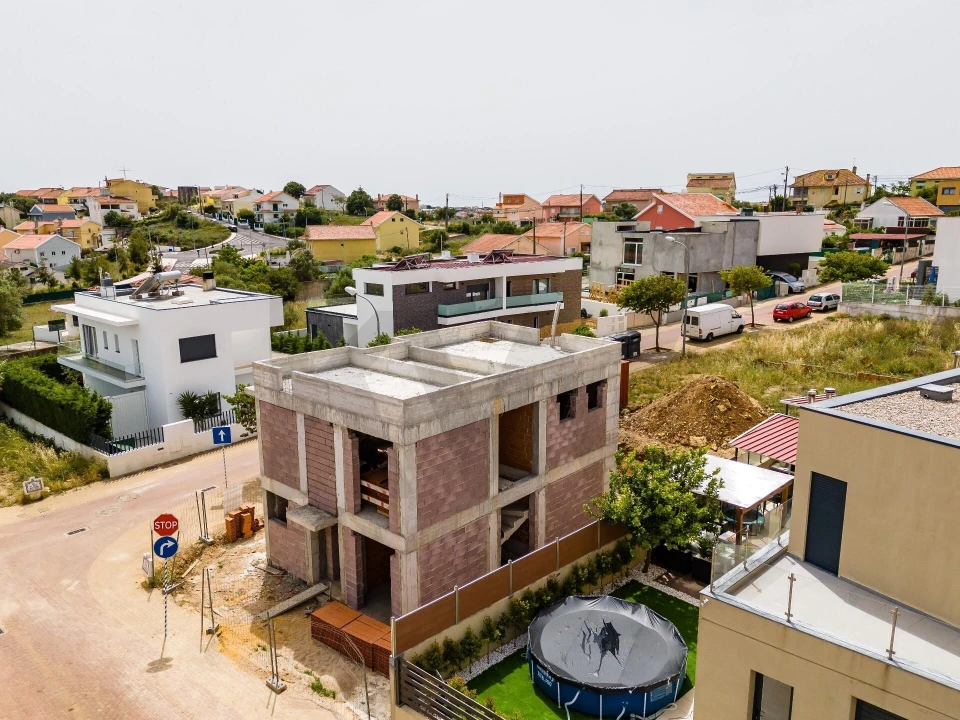 Moradia T3 para Venda em Porto Salvo Foto 6