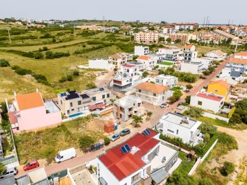 Moradia T3 para Venda em Porto Salvo